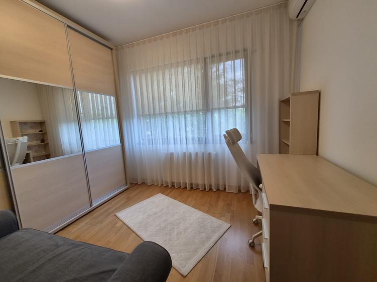 Apartament cu 3 camere decomandat în Iancu Nicolae