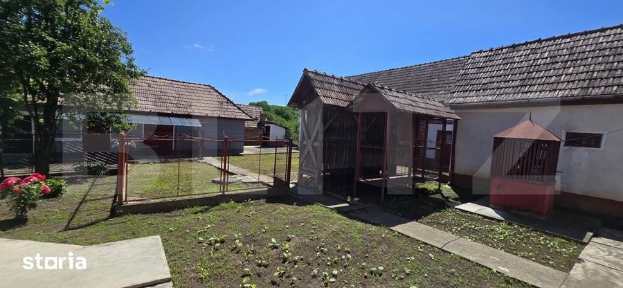 Proprietate cu 2 Case si Anexe, Teren 3.398 mp Deaj - 4