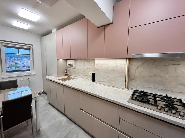 Apartament cu 2 camere decomandat în Semicentral