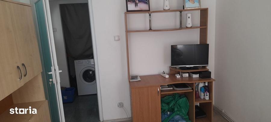 Apartament cu 2 camere semidecomandat în Micro 9