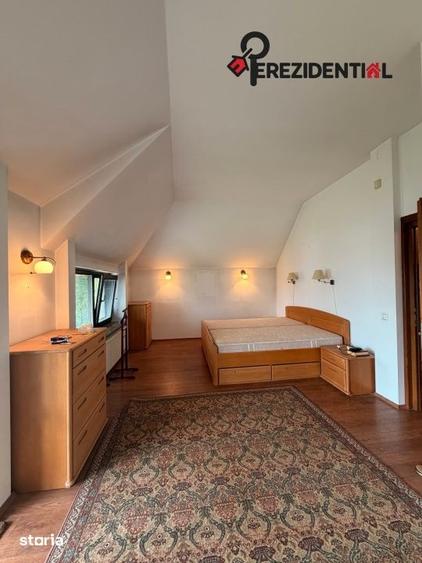 Casă cu 6 camere cu Teren 520 Mp în Văcăresti