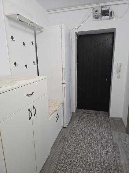 Garsonieră decomandată, mobilată în Drumul Taberei