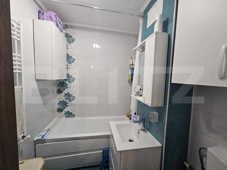 Apartament cu 3 camere decomandat, mobilat în Tomești