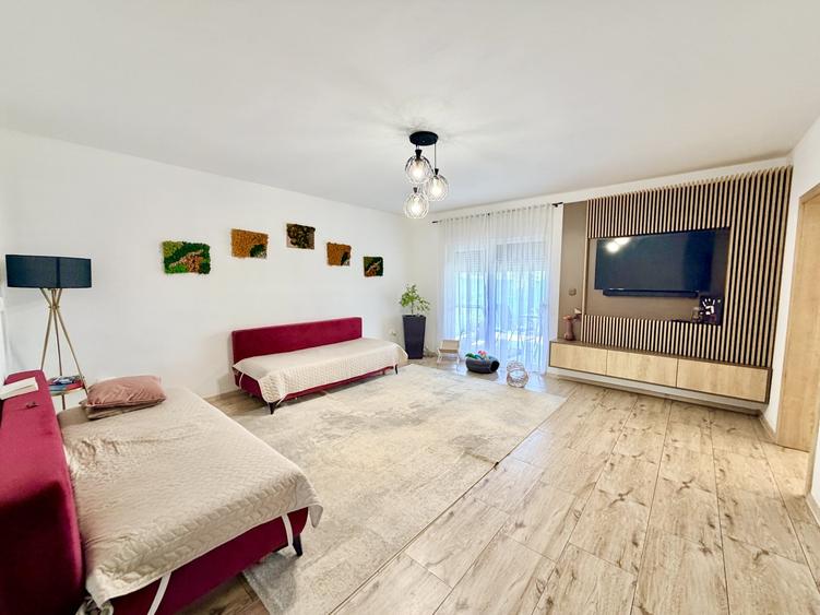 Duplex cu 4 camere cu Teren 302 Mp în Chișoda