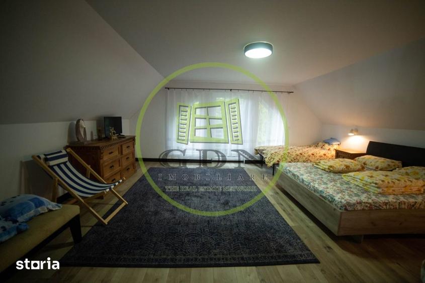 Casă cu 7 camere cu Teren 3515 Mp în Deda