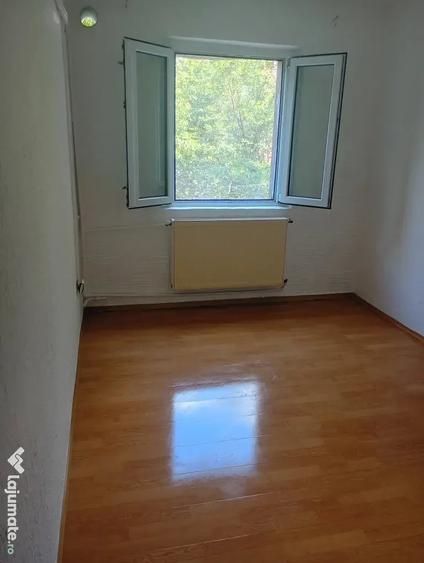 Garsonieră semidecomandată în Central