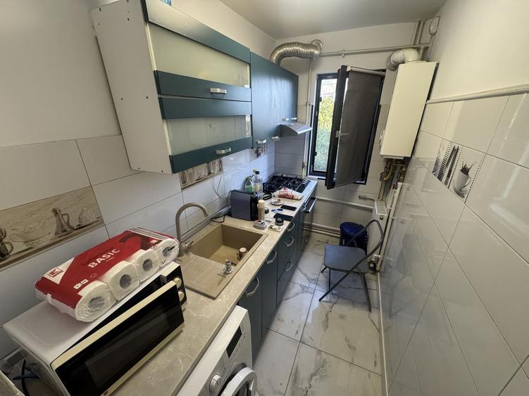 Apartament cu 2 camere semidecomandat, mobilat în Casa de Cultură