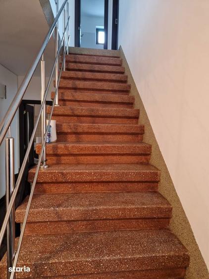 Casă cu 5 camere cu Teren 704 Mp în Mihai Eminescu