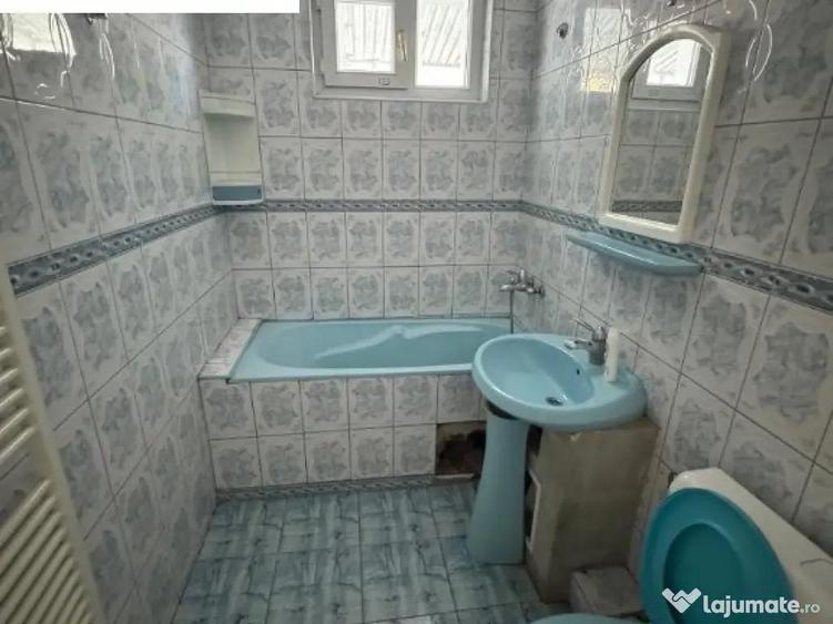 Apartament cu 2 camere decomandat în Mărăței