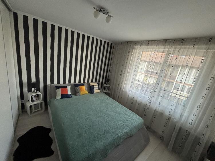 Apartament cu 3 camere decomandat în Nufărul