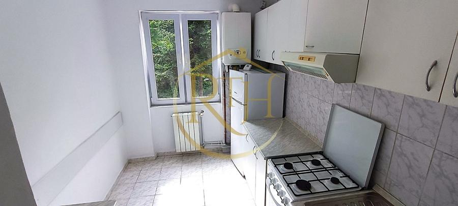 Apartament cu 2 camere semidecomandat în Medicină