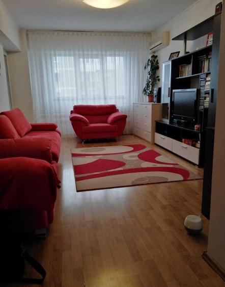 Apartament cu 3 camere decomandat, mobilat în Drumul Taberei
