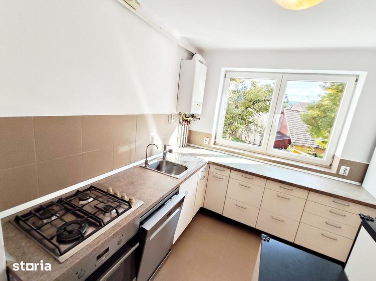 Apartament cu 4 camere în Plopilor