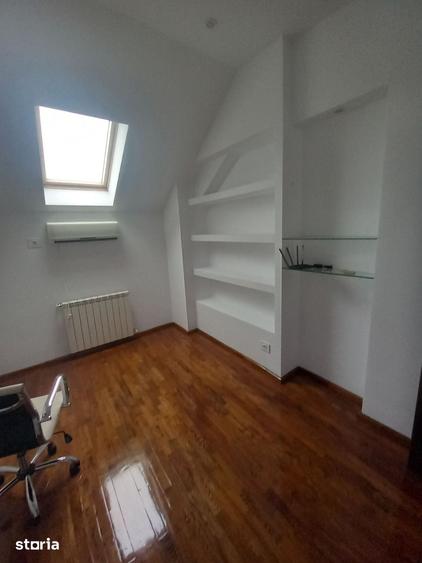 Casă cu 7 camere cu Teren 750 Mp în Cișmigiu