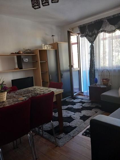 Apartament cu 2 camere decomandat în Preajba Mare