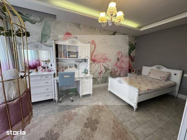 Casă cu 6 camere cu Teren 400 Mp în Central