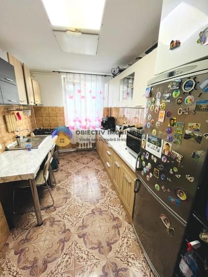 Apartament cu 4 camere decomandat, mobilat în Precista
