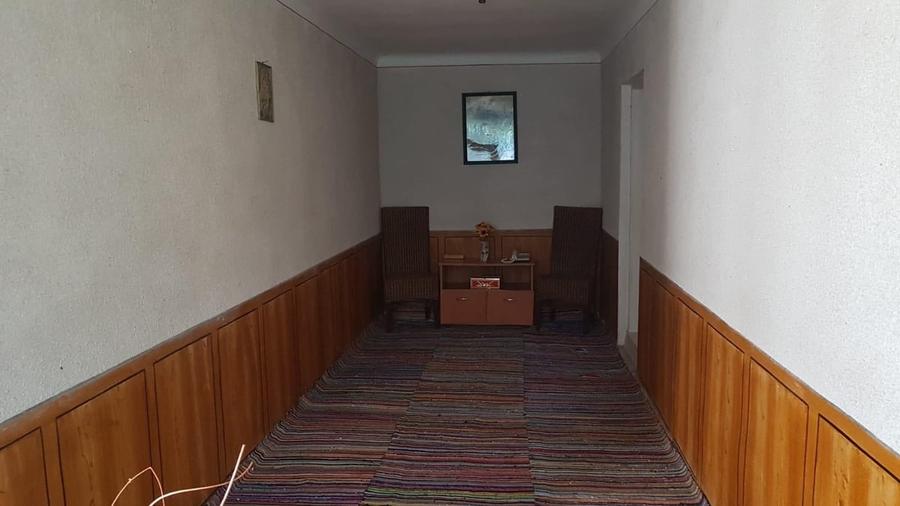 Casă cu 6 camere cu Teren 2500 Mp în Central
