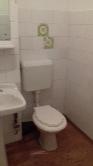 Apartament cu 3 camere decomandat, mobilat în Complex Studențesc