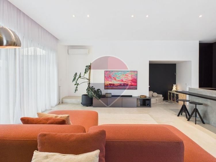 Duplex cu 4 camere cu Teren 202 Mp în Central