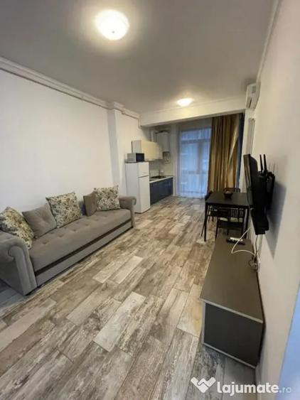 Apartament cu 2 camere semidecomandat în Mamaia