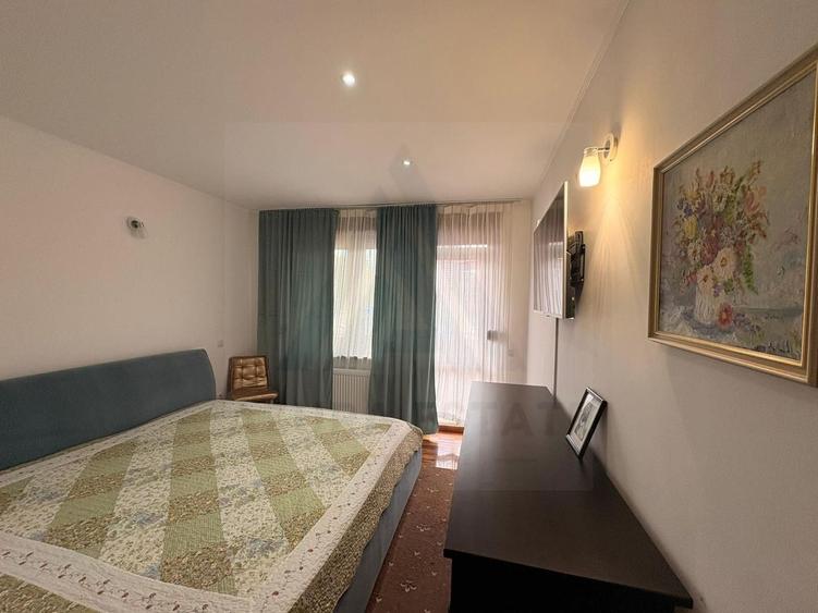 Duplex cu 5 camere cu Canalizare în Central