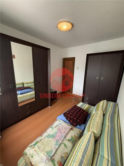Apartament cu 4 camere decomandat în Inel II
