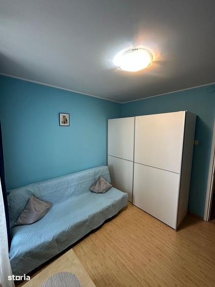 Apartament cu 3 camere decomandat în Titan