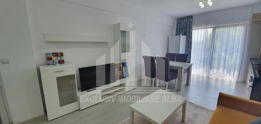 Apartament cu 2 camere decomandat, mobilat în Cetate