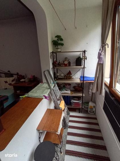 Apartament cu 3 camere decomandat în Drumul Taberei