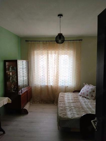Casă cu Teren 200 Mp în Central