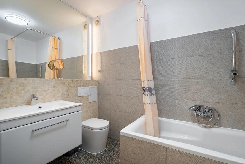 Apartament cu 3 camere semidecomandat, mobilat în Moșilor