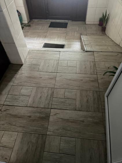 Apartament cu 4 camere decomandat în Brâncoveanu