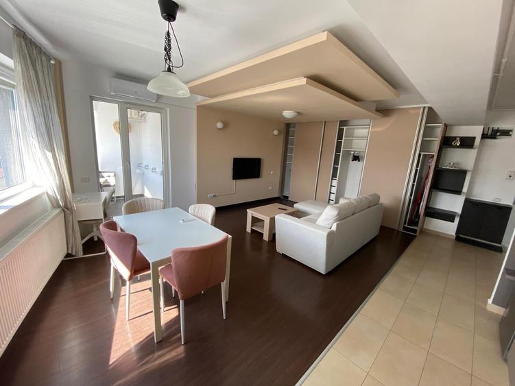 Apartament cu 2 camere decomandat în Răcădău