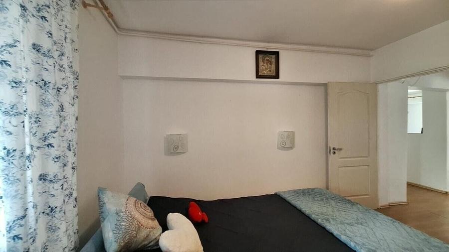 Piata Muncii  - Iancului apartament 1989, decomandat- 3 camere - 14