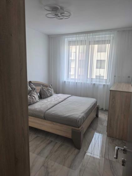 Apartament cu 3 camere decomandat în Șelimbăr