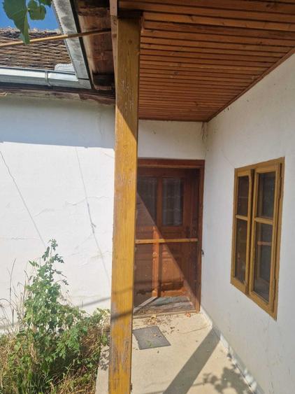 Casă cu 4 camere în Țeghea