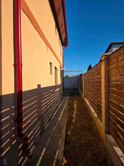 Casă cu 4 camere cu Teren 462 Mp în Lumina
