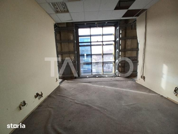 Spațiu comercial, de 750 mp, în Trei Stejari