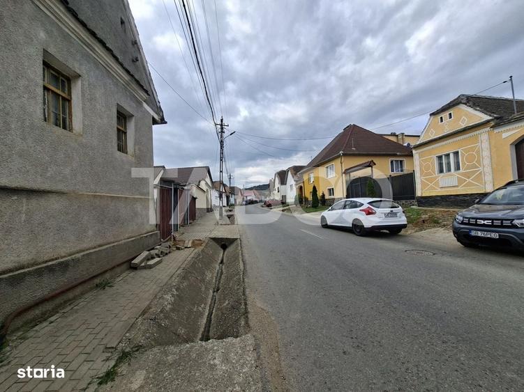 Casă cu 2 camere nedecomandat cu Teren 580 Mp în Axente Sever