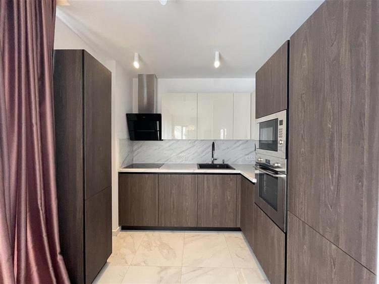 Apartament cu 3 camere decomandat, mobilat în Herăstrău