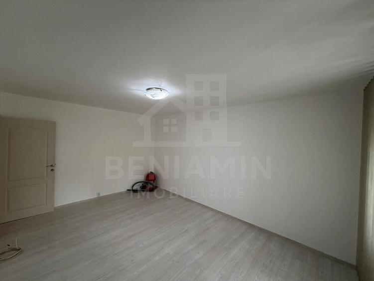 Apartament cu 2 camere decomandat în Sărari