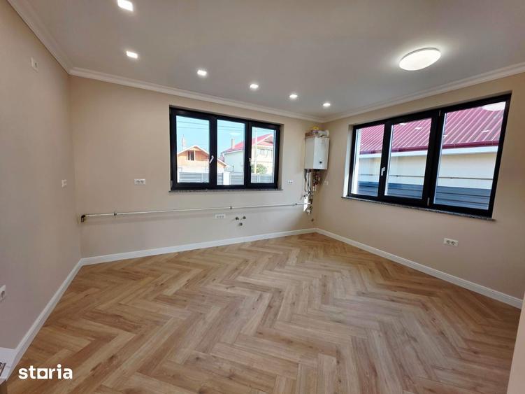 Casă cu 3 camere cu Teren 500 Mp în Central