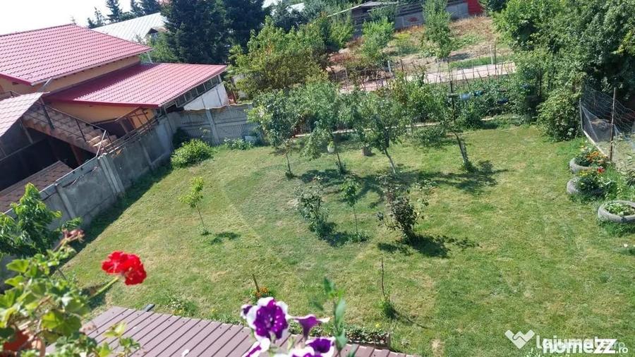 Casă cu 6 camere cu Teren 480 Mp în Tărtășești