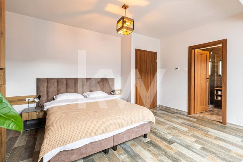 Casă individuală cu 8 camere cu Canalizare în Cernatu