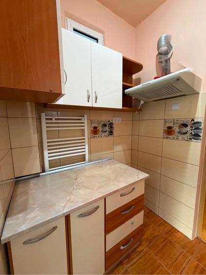 Garsonieră decomandată în Troianu