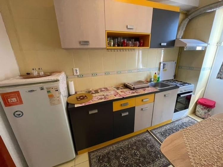 Apartament cu 2 camere decomandat în Babadag