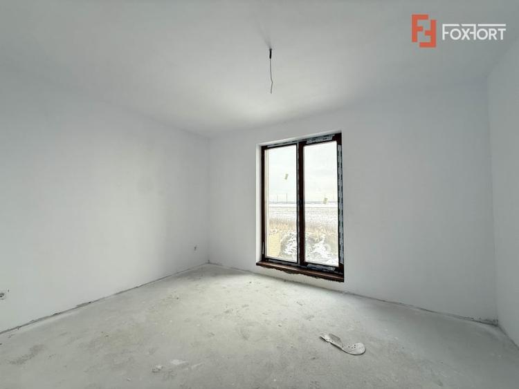 Duplex cu 4 camere cu Teren 272 Mp în Săcălaz