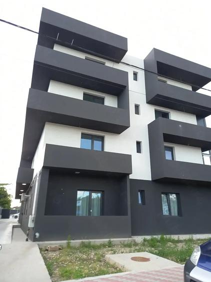Apartament cu 2 camere semidecomandat în Lazu
