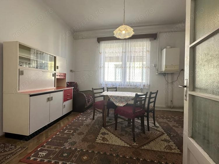 Apartament cu 2 camere semidecomandat în Centrul Istoric